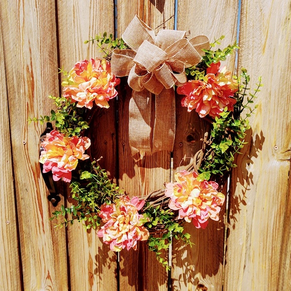 HAND CRAFTED PEACH/PINK LIFELIKE FLOWERS & GREENERY GRAPEVINE WREATH 20" BURLAP - Picture 2 of 7
